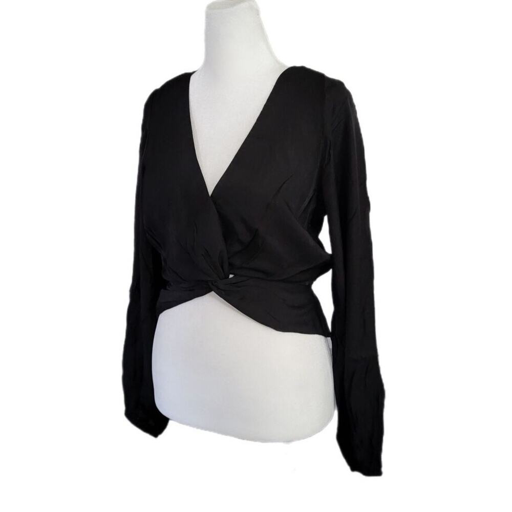 NWT! MinkPink Harper Twist Blouse Black Sateen Cropped S MSRP: 120 - Picture 8 of 8